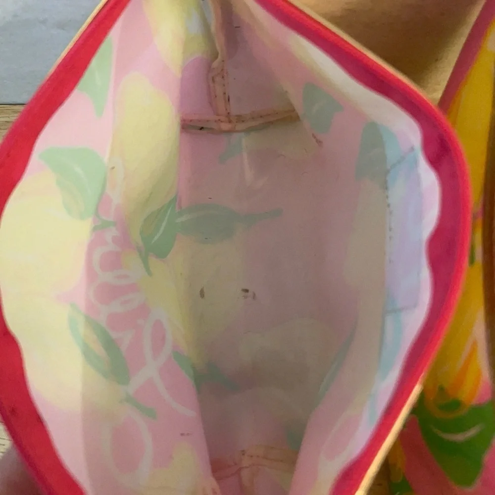 2 Lilly Pulitzer Estée Lauder Vibrant Pink and Lemon Cosmetic Bag Duo